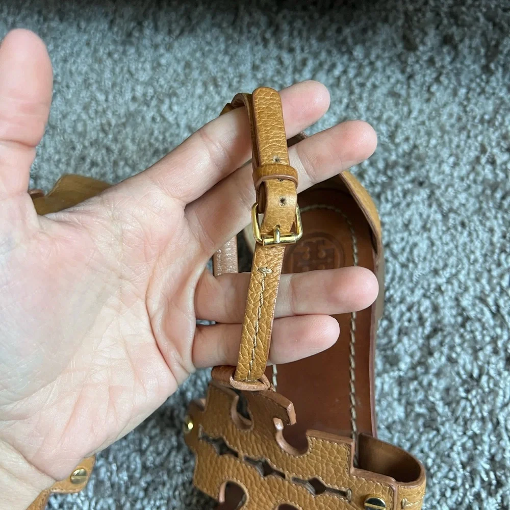 Tory Burch Tan Leather Miller Logo Thong Sandals